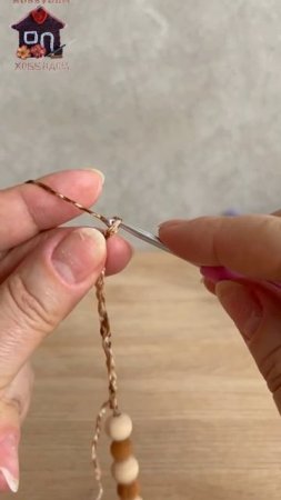 Если висюлька на сумку нужна деревянные бусинки беру я