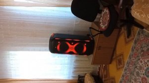 JBL 710