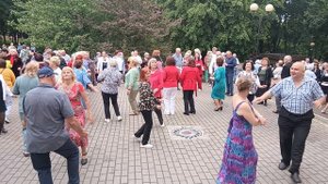 Танцуют все..... 25.05.25 Гомель парк Луначарского 🥰💫