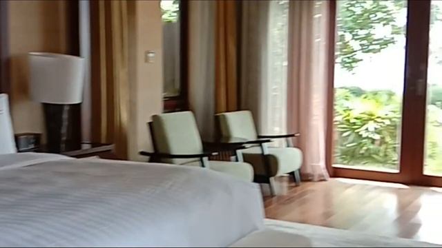 Бухта Ялуньвань или Ялонг Бэй