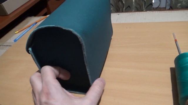 Как изготовить сумку самому. Изготовление кожаной велосумки.
