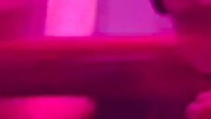 Папич рекламирует nuts под трек из Hotline Miami на протяжении 1 минуты и 6 секунд