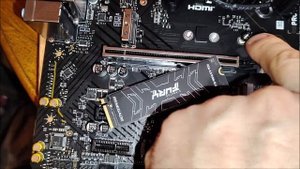 Распаковка SSD Kingston FURY Renegade 1TB M.2 2280 NVMe PCIe Gen 4.0 x4 (SFYRS/1000G)