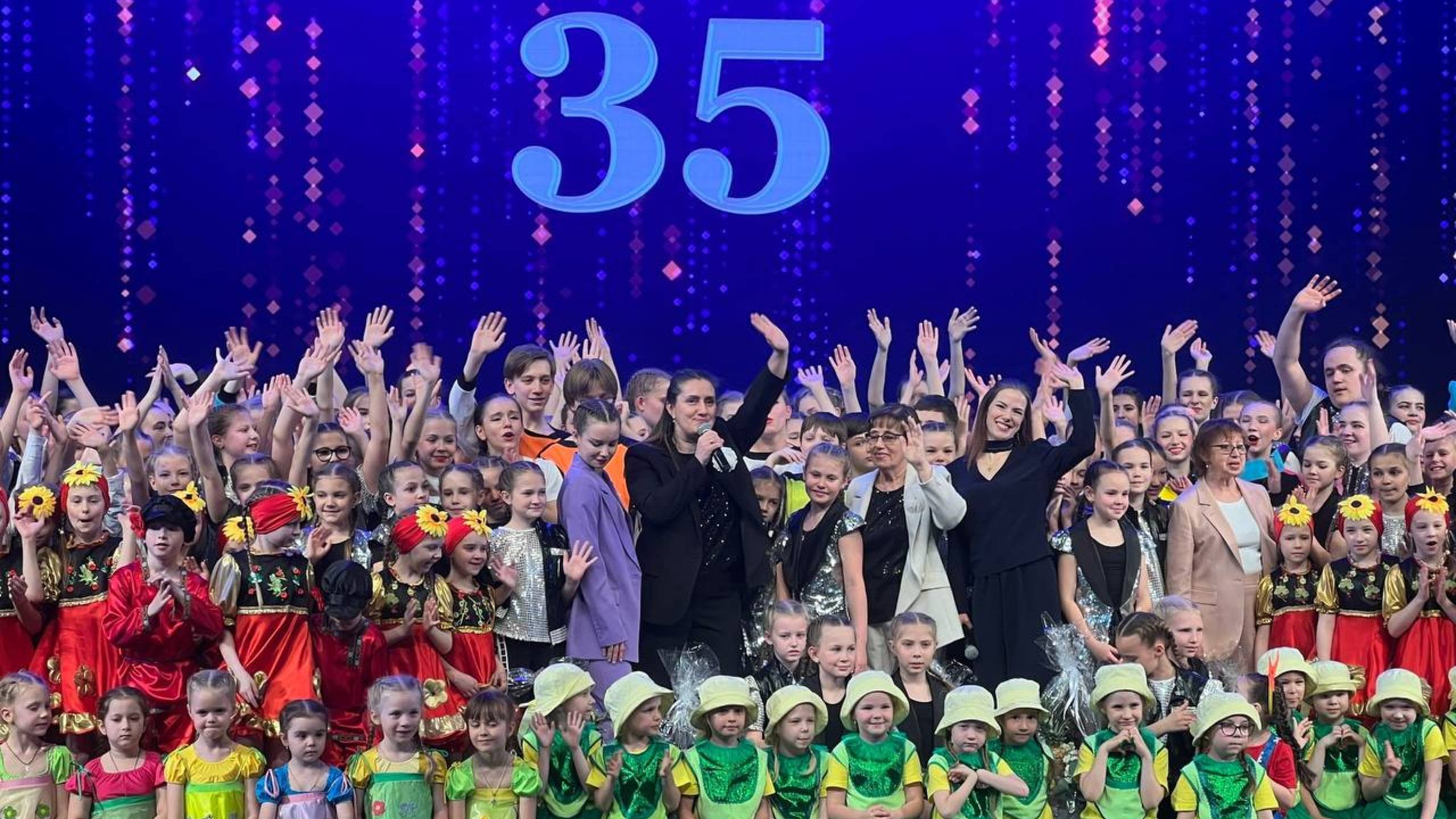 Отчётный концерт театра танца "Релакс" 2025. Нам 35 лет. смотреть онлайн
