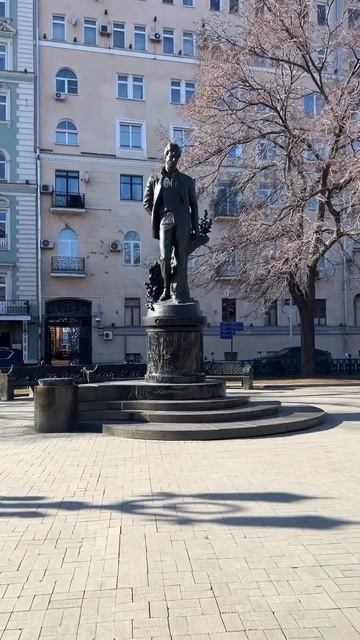 Кришнаиты на Тверском бульваре в Москве смотреть онлайн