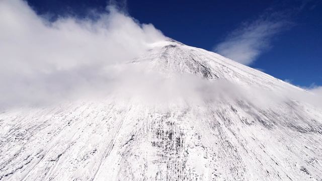 Ключевская Сопка. Восхождение 2022 смотреть онлайн