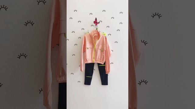 Толстовка яскравих кольорів з салатовими вставками д? смотреть онлайн