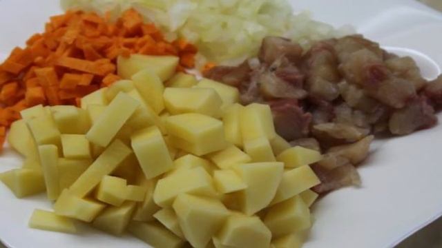 Гороховый суп с беконом и курицей