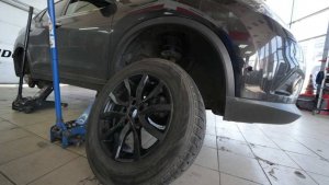 Россиянам разрешили использовать шины без шипов в зимний период