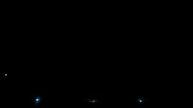 кушаем вкусный суп на кухне в квартире смотреть онлайн