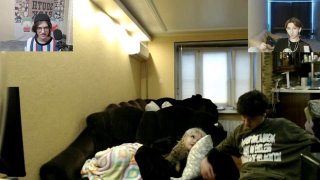 Шоу Наушники с Ivalat   neuklyuzhiy