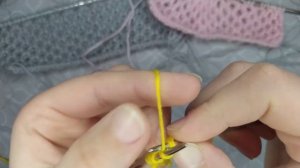 Узор Сетка для джемпера Брунелло Кучинелли. Очень простой узор спицами.