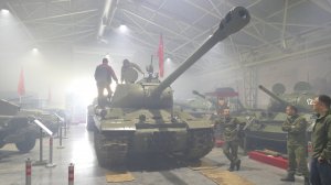 Выход на исходную позицию танка ИС-2М, Музея отечественной военной истории, 7 мая 2025