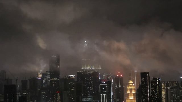 Куала-Лумпур: пещеры Бату, башни Петронас и город буду? смотреть онлайн