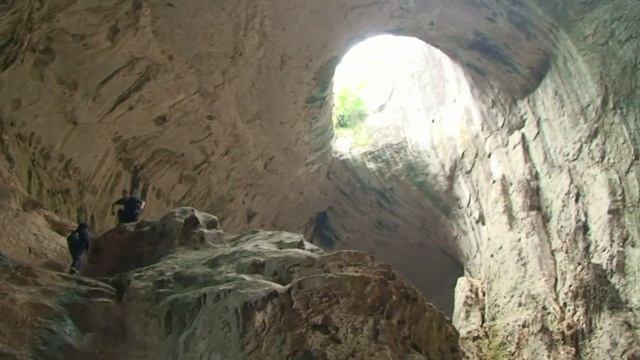 Пещера Проходна и очите на Бога/Prohodna cave and God's eyes