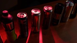 В России ужесточили наказание за продажу энергетиков несовершеннолетним