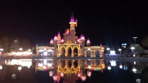 Красивое озеро в Мэджик сити, Magic city, Ташкент, Узбекист?