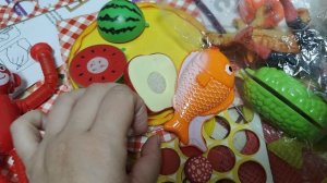 играем в овощи на липучках для малышей