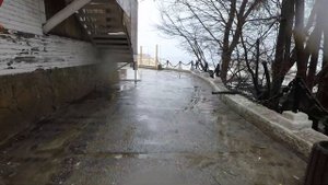 Аркадия пляж после дождя. Сточные воды в море. Загрязн?