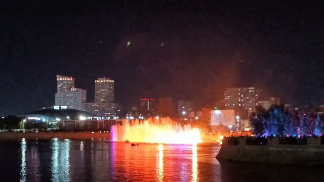 Открытие светомузыкального фонтана в Челябинске 30 ав? смотреть онлайн