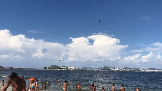 -Жизнь Рио-Де Жанейро во время карнавала в разных оте смотреть онлайн