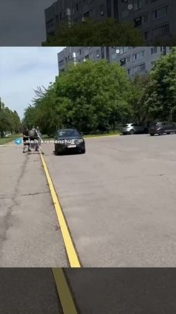 Хлопцы напали на патруль ТЦК с молотком, били их ногами, повредили им машину и обратили в бегство.