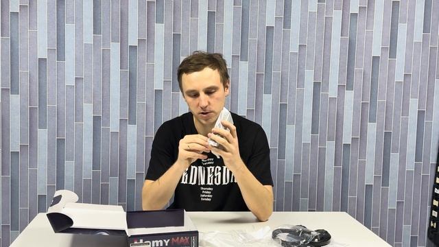 Распаковка Игровой приставки Hamy Max 8-Bit - 16-Bit смотреть онлайн