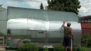 Наконец то наступила Весна// Затенил теплицу с новым поликарбонатом.