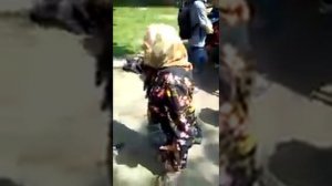 Бабка угрожает