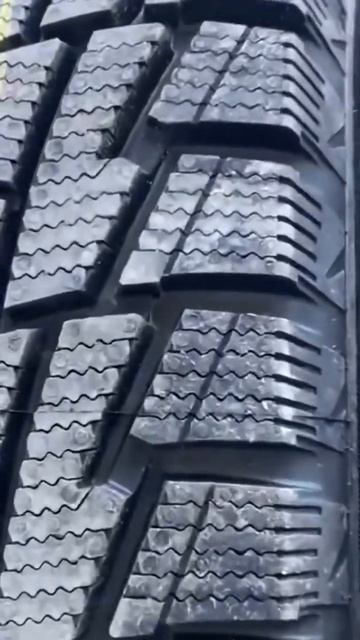 Хорошо ведет себя на укатанном снегу. смотреть онлайн