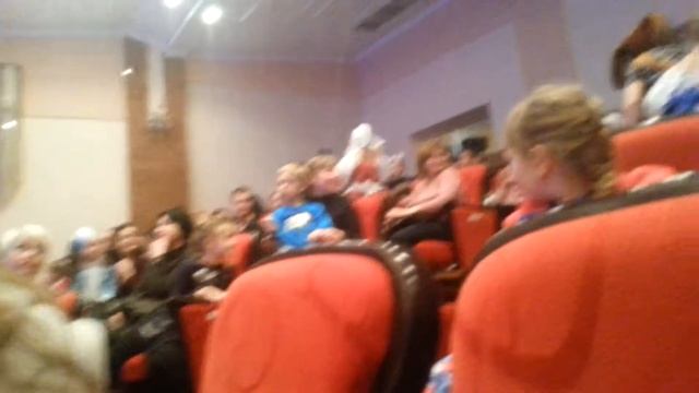 В Луганской фелормонии на световом шоу ,,Золушка" смотреть онлайн