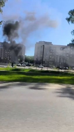 ЗАГОРЕЛАСЬ МУСОРКА: в Ямном в ЖК "Финский квартал" загорелась площадка для сбора ТКО.