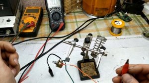Простой регулятор напряжения на одном MOSFET транзисторе
