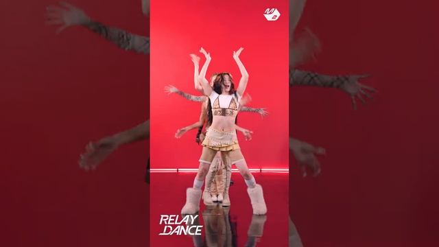 красиво девушки танцуют