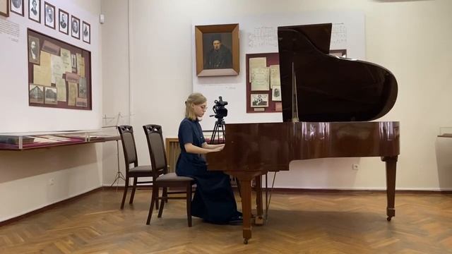 Зінченко Єва 1 курс фортепіано молодший бакалавр пол?