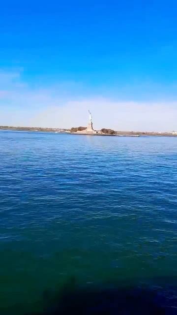 Статуя свободы в Нью Йорке #travel #америка #shorts #usa #ньюйор смотреть онлайн