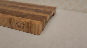 Торцевая разделочная доска из дуба и ясеня