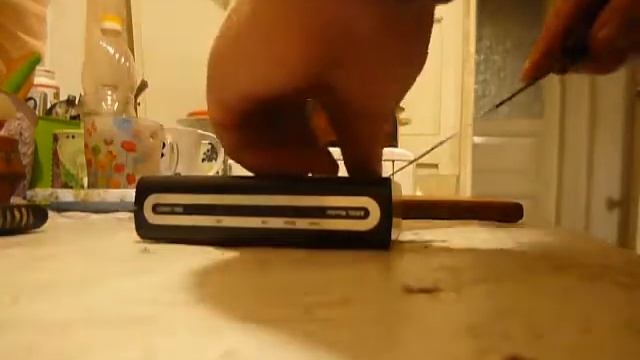 Что там внутри. S03E05. Разборка DSL-2500U/BRU/D смотреть онлайн