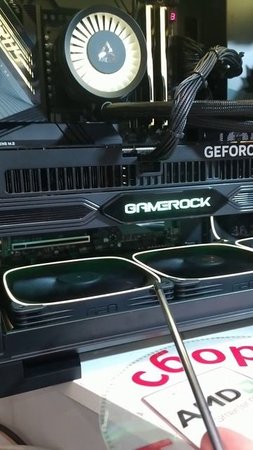 При сборке ПК в Geometric Future Model 5 возможно правильней 12VHPWR и 12V-2x6 подключать через верх