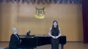 Чунцинский университет науки и искусств (КНР)  Li Yunxia ( Ли Юнься）" Я помню чудное мгновенье "