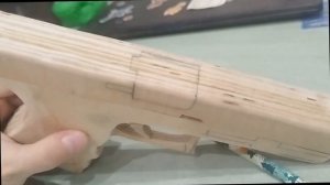 КАК СДЕЛАТЬ ГЛОК 18 ИЗ ДЕРЕВА! #csgo