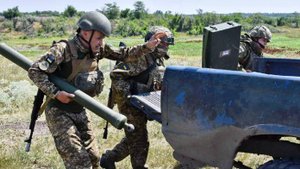 WSJ узнала о провале планов Украины по привлечению молодежи в ВСУ