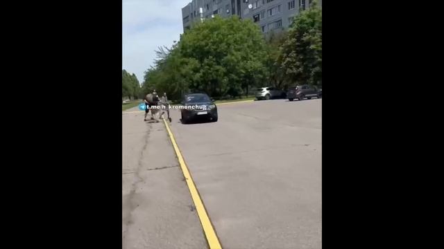 Группа Мужчин В Кременчуге Атаковала Автомобиль С ТЦК! #1