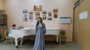 Дж.Перголези "Se tu m'ami", Русская народная песня "По сеничкам Дуняшенька гуляла"