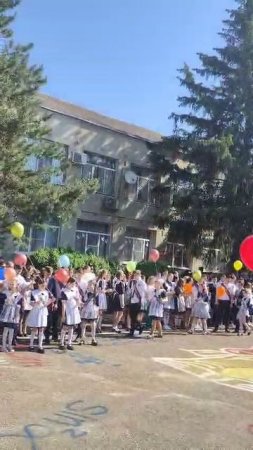 25-05-2025 Последний звонок! 9 класс выводит 4 принимая их во взрослую школу!