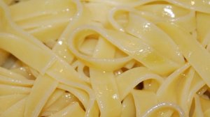 Фетучини с семгой в сливочном соусе