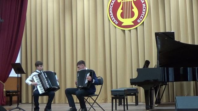 Концерт С музыкой не расстаемся  Тихонов Андрей Есипчук Тимофей