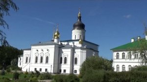 Много есть обителей святых