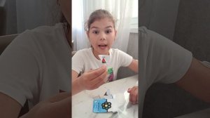 сломала руку собираю боксы бумажные косметики