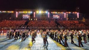 Оркестр Суворовцев и пансион воспитанниц. Спасская ба